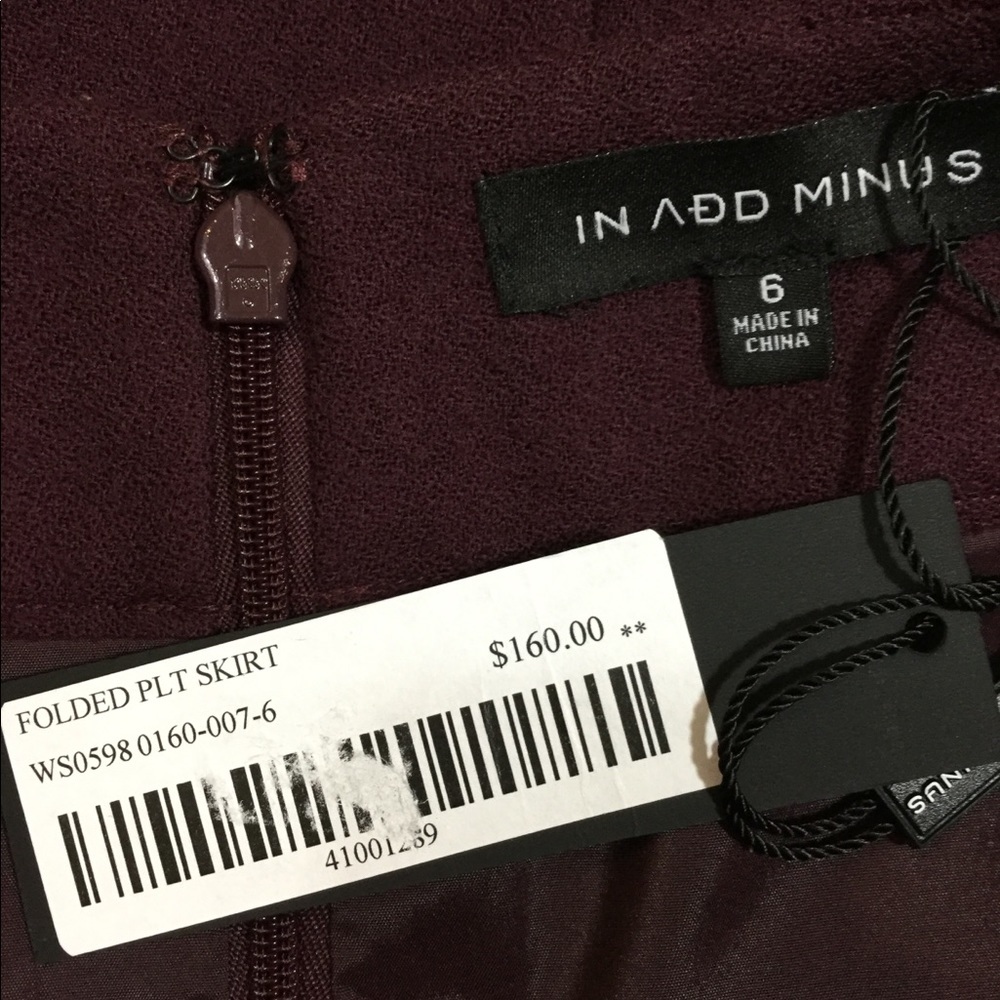 In Add Minus Fold Pleat Plum Wool Skirt - Picture 6 of 6